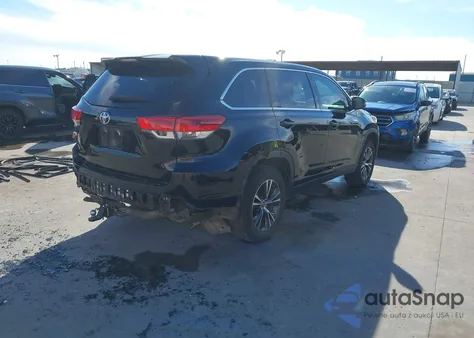 2019 Toyota Highlander Le z USA, uszkodzony, nr VIN 5TDZZRFH7KS299985